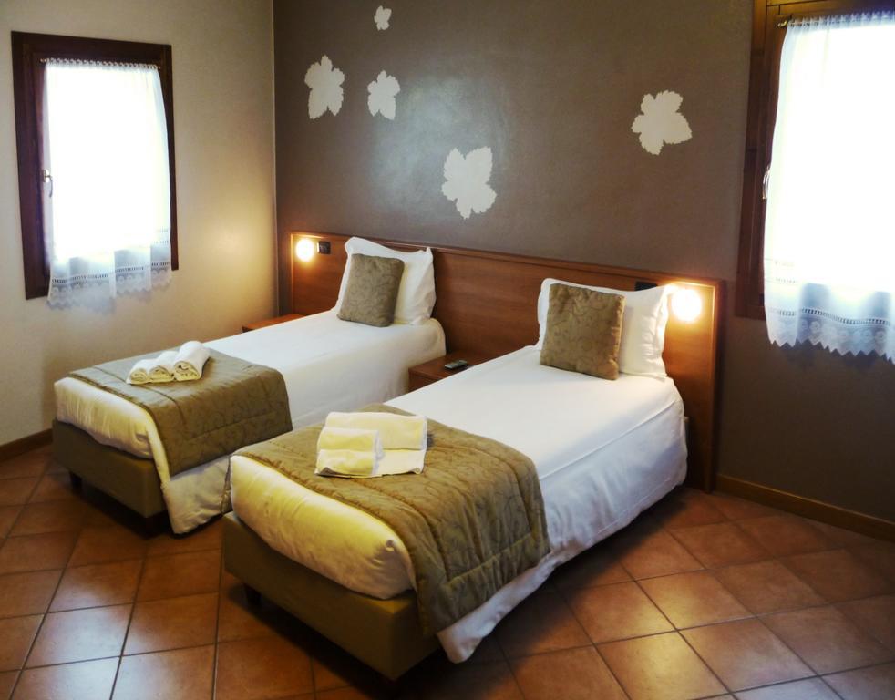 Locanda Ai Archi Di Andreola Monica Farra di Soligo Phòng bức ảnh